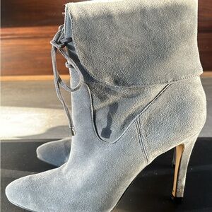 Guess size 8 suede booties